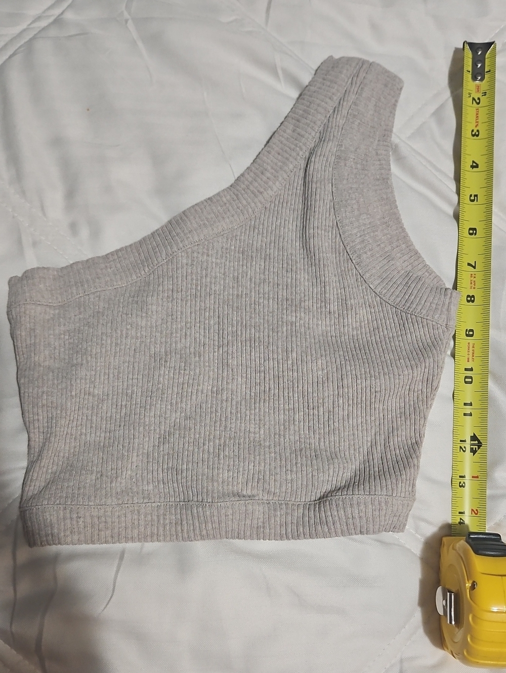 PrettyLittleThing One-Shoulder Ribbed Crop Top - Light Grey